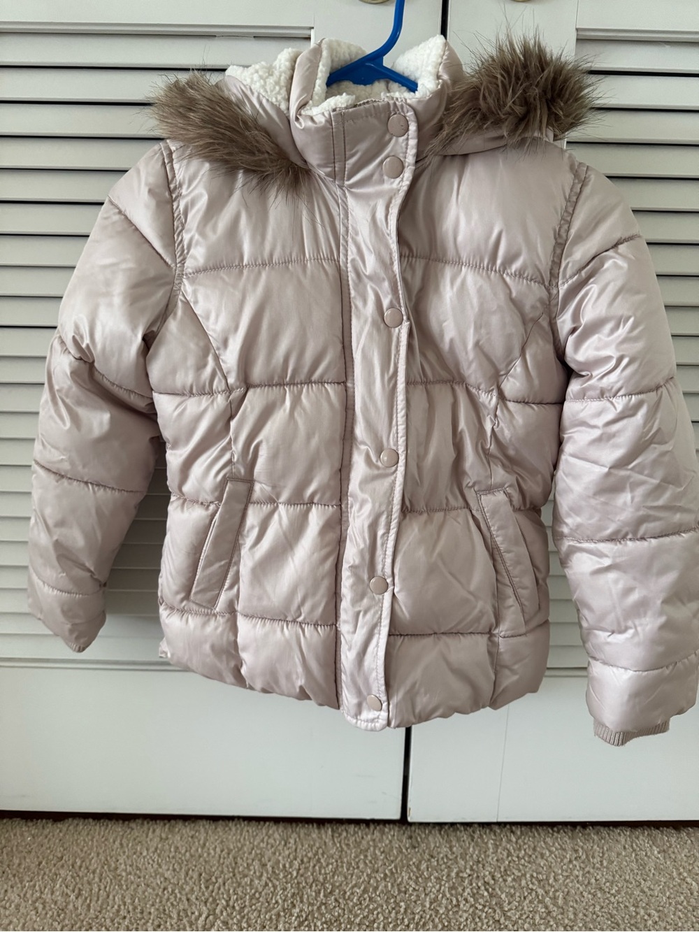 Old Navy Pale Pink Girls' Puffer Jacket with Faux Fur Trim Hood